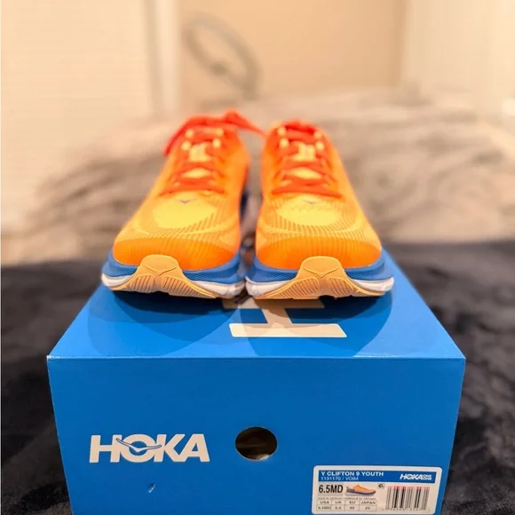 Hoka Clifton - Picture 2 of 4